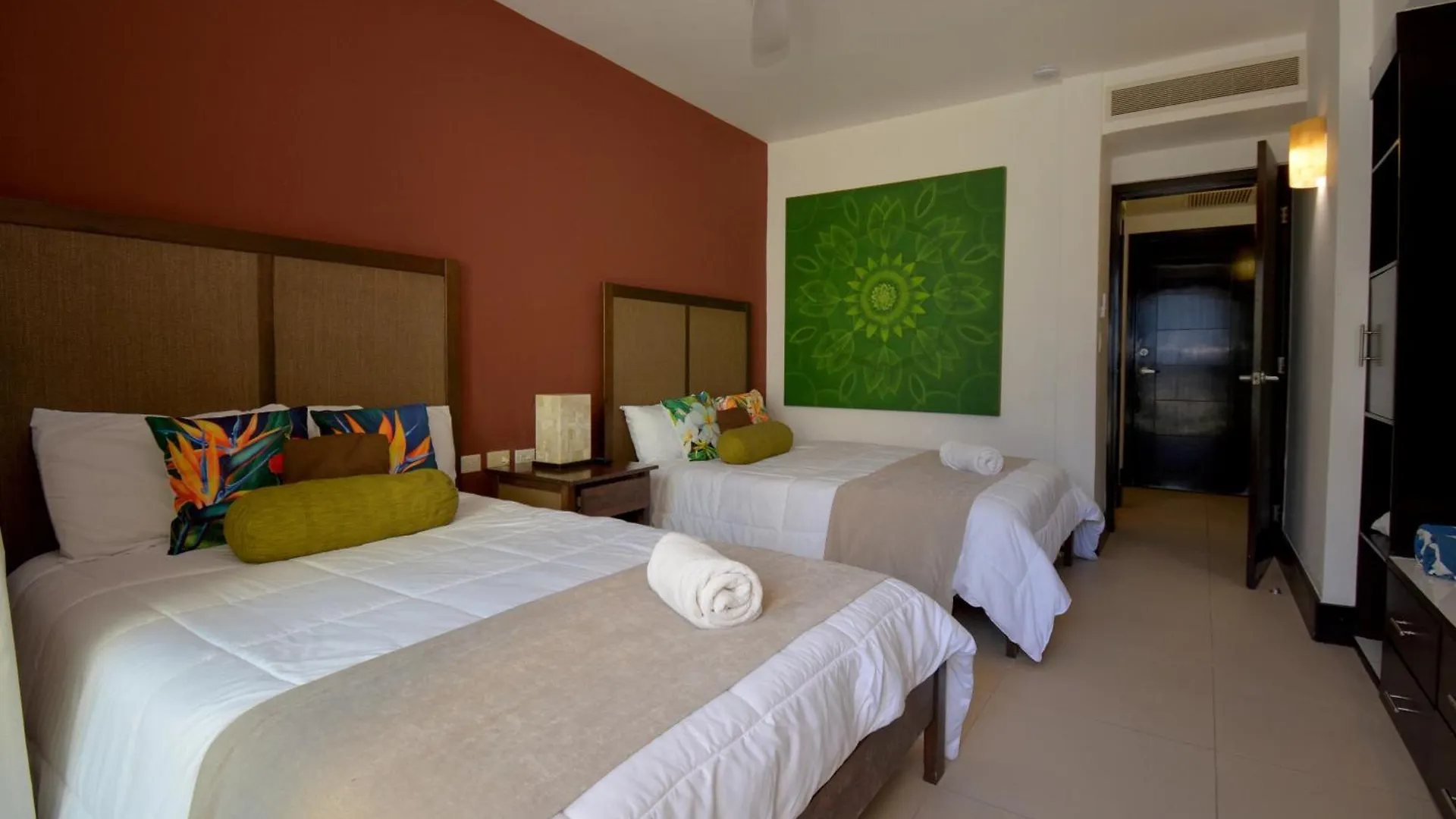 Aldea Thai Beachfront Condominios Playa del Carmen Apartman