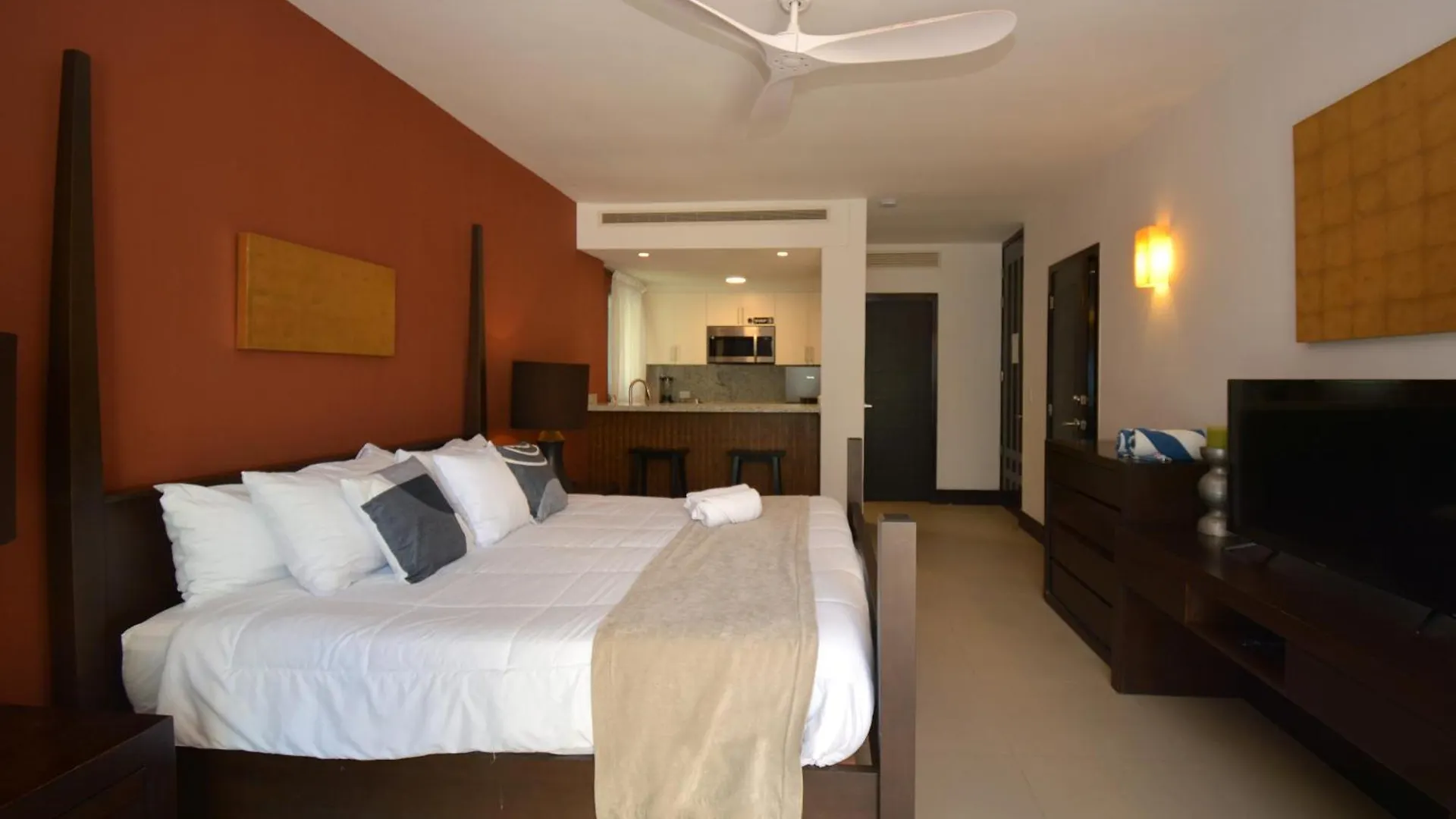 Aldea Thai Beachfront Condominios Playa del Carmen 0*,  Mexikó