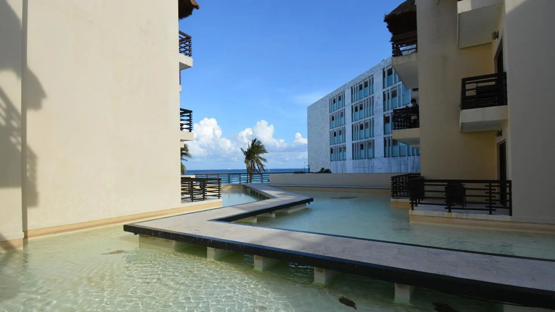 Aldea Thai Beachfront Condominios Playa del Carmen Apartman