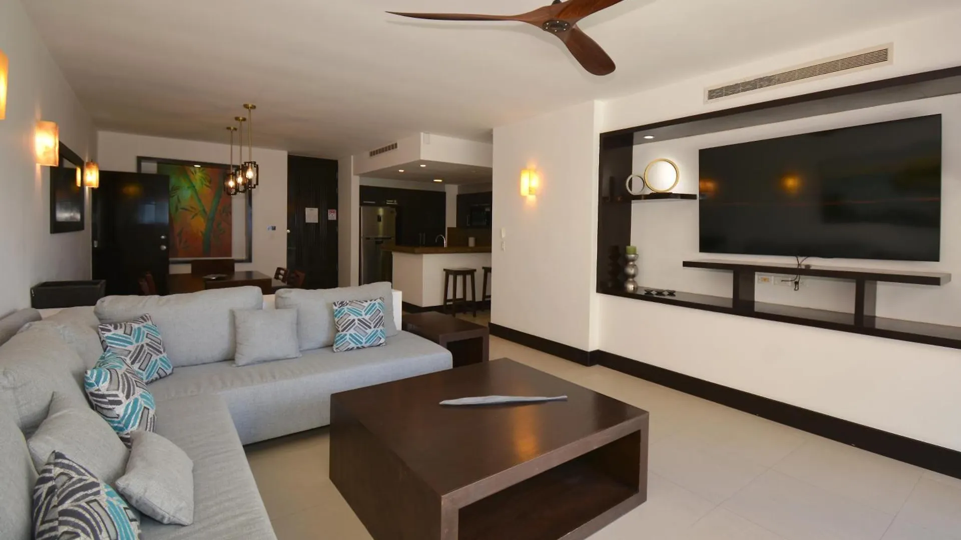 Aldea Thai Beachfront Condominios Playa del Carmen 0*,