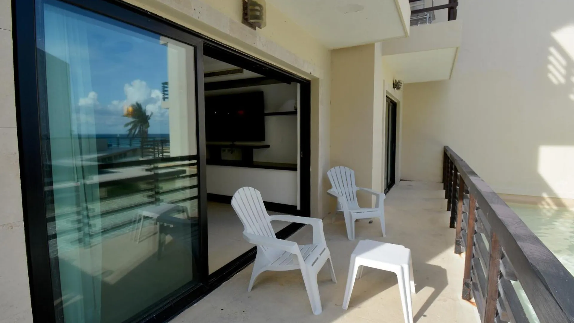 Aldea Thai Beachfront Condominios Playa del Carmen Apartman